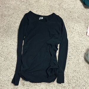 This is an Athleta long sleeve tee, it’s an Xl, and it’s black